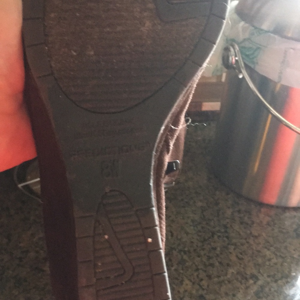 Boots - Picture 6 of 6